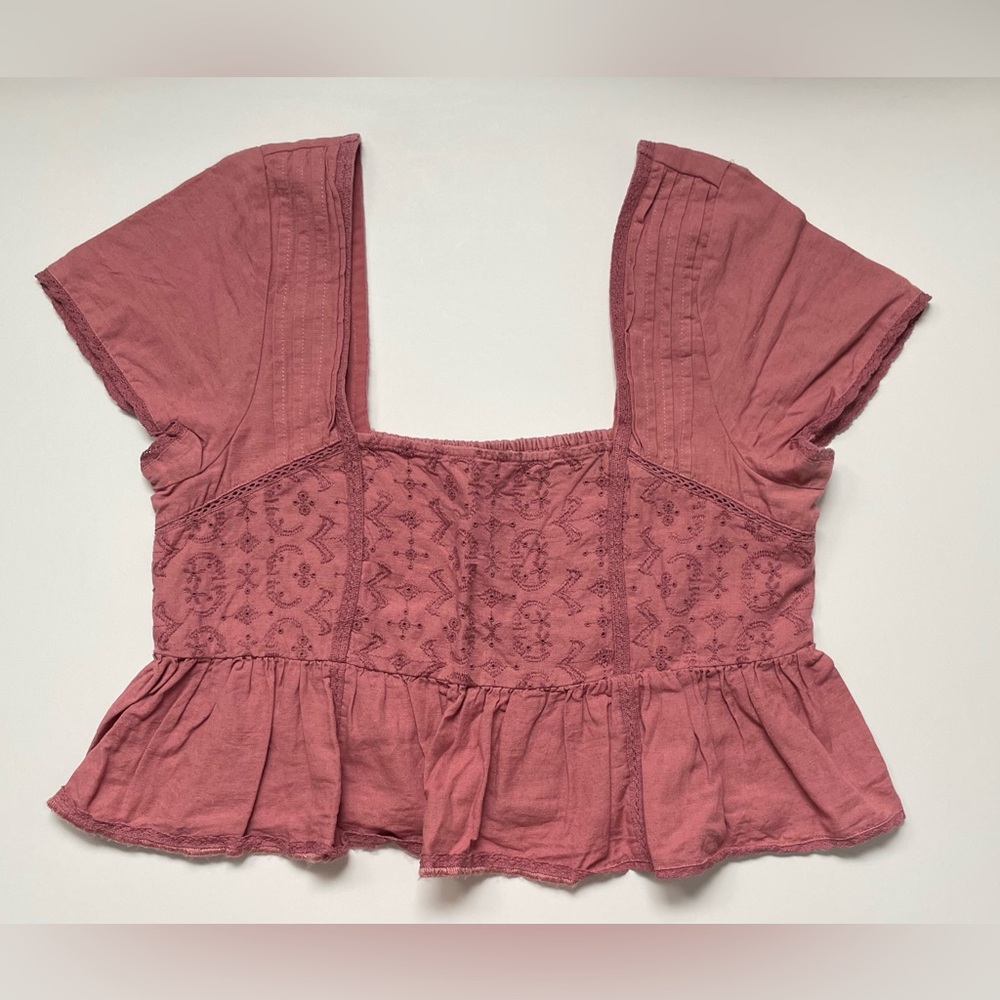 American Eagle Short Pale Pink Crop Top